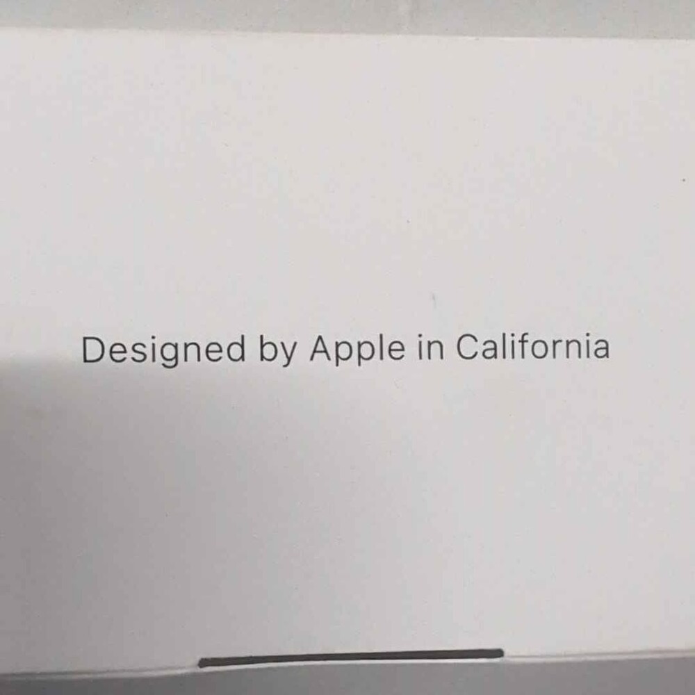 Apple Watch Magnetic Fast Charger to USB-C Cable - Picture 3 of 3